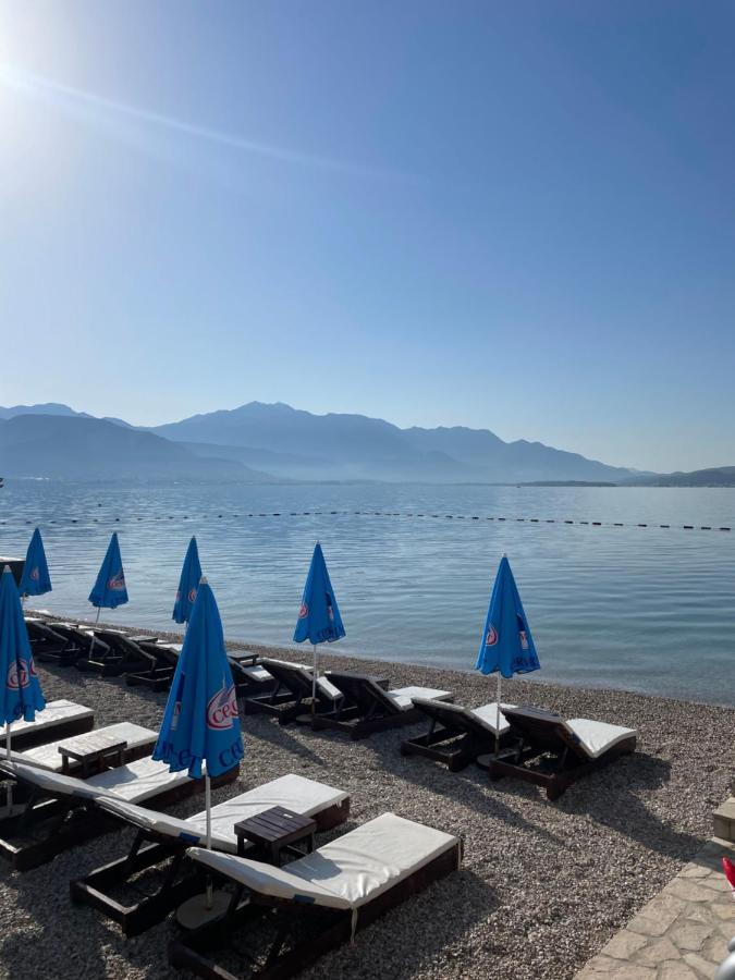 Hotel Azzurro ヘルツェグ・ノヴィ エクステリア 写真