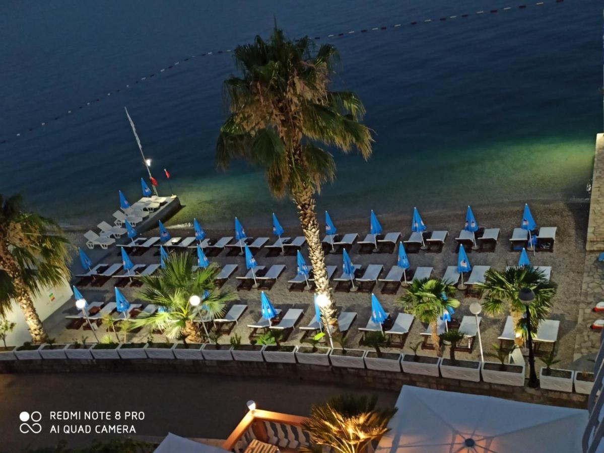 Hotel Azzurro ヘルツェグ・ノヴィ エクステリア 写真