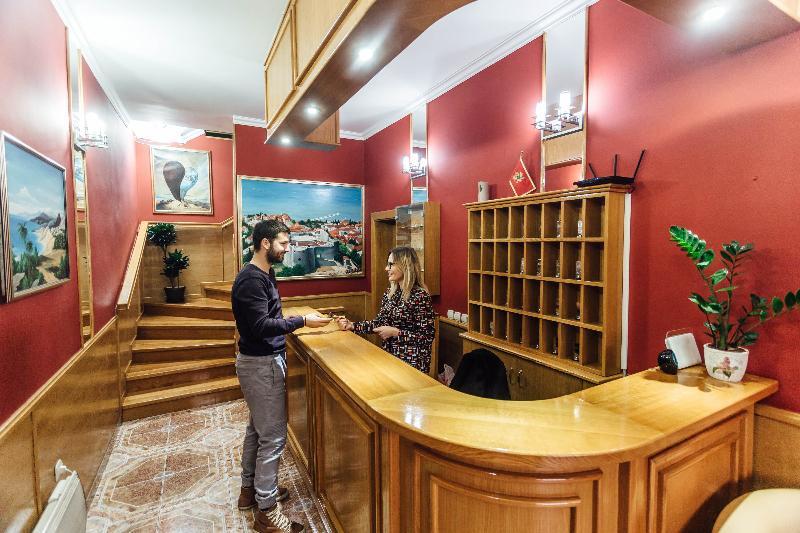 Hotel Azzurro ヘルツェグ・ノヴィ エクステリア 写真