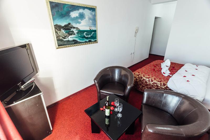 Hotel Azzurro ヘルツェグ・ノヴィ エクステリア 写真